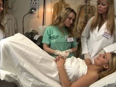 Три медсестры лесбиянки совратили красивую пациентку с большими дойками